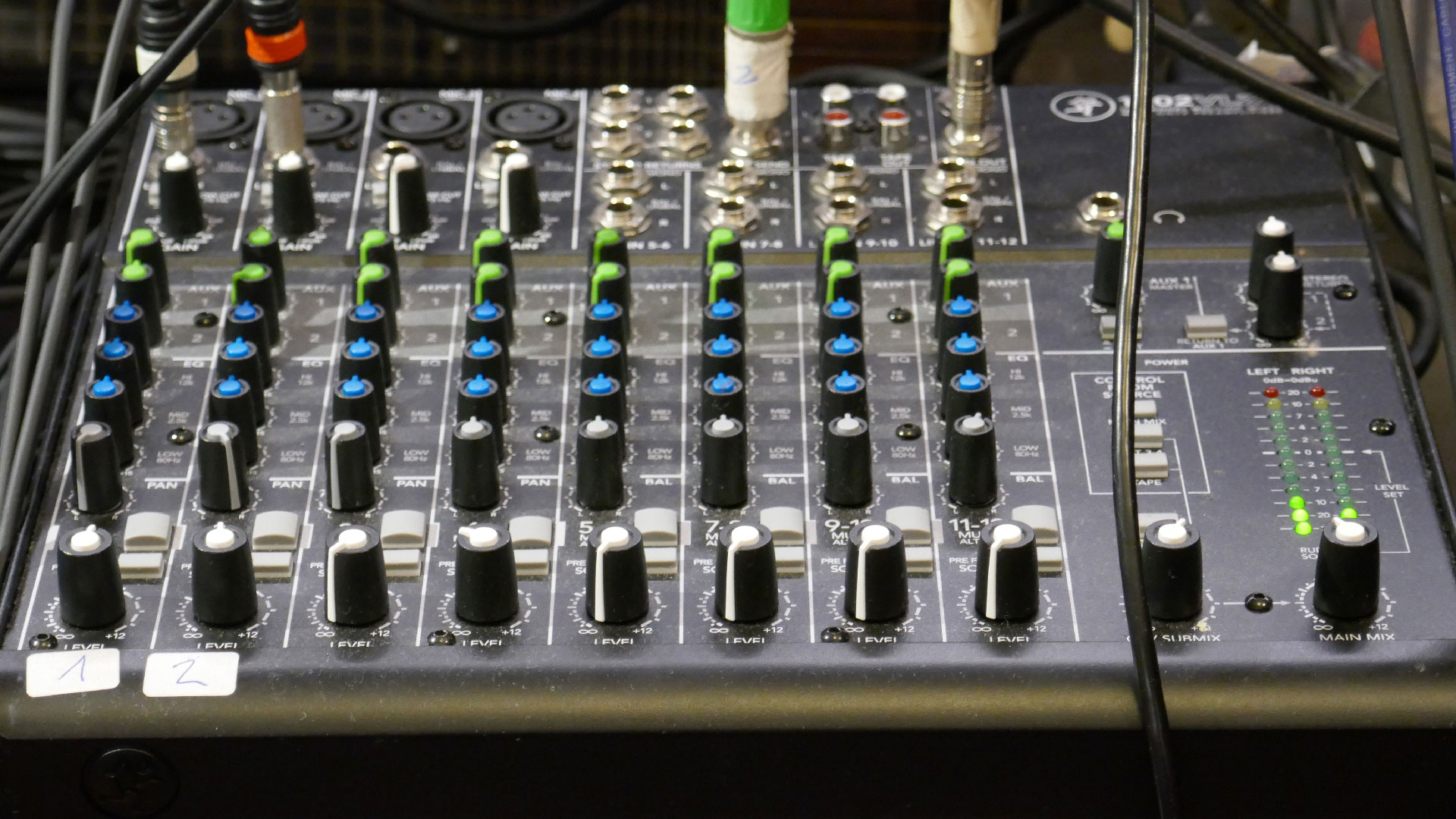 2025-01-16 2016 'Antworten in Zahlen auf mögliche Fragen' (Pixelkomposition) (Vocoder Remix Empty Numbers 1 - 4)